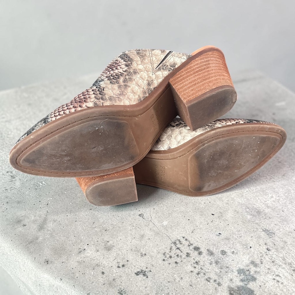 Frye and Co. Jacy Mules Womens 7 Tan Snakeskin Embossed Leather Block Heel - Picture 8 of 10